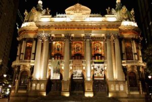 Dicas para turismo de terceira idade no RJ Theatro Municipal