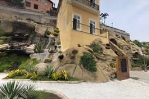 Jardim do Valongo, Pompeu Rio, Hotel no Porto do Rio